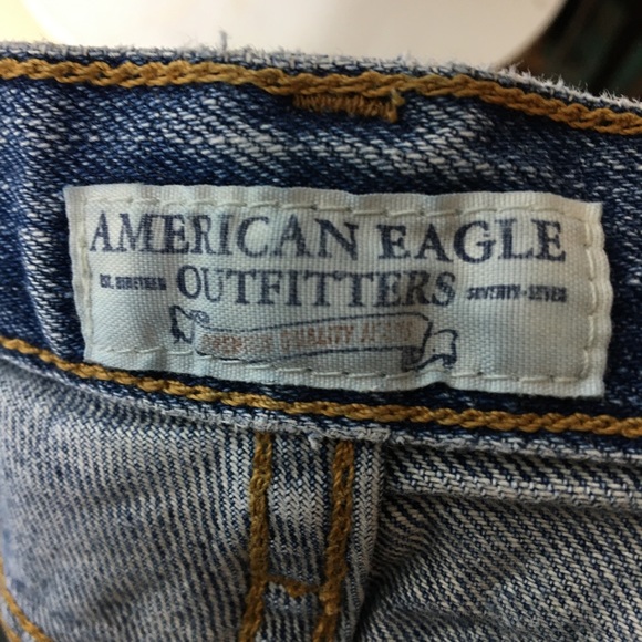 American Eagles Blue 6 Favorite Fit Flare Jeans - Picture 3 of 4